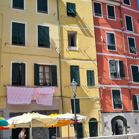 Vicolo Apartment, Pedestrian Centre, 2Bdr, 2,5 Bth, Aircondo, Private Parking, Easy To Train And Ferries, City Life La Spezia Ngoại thất bức ảnh