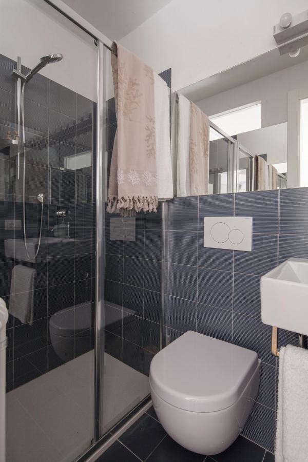 Vicolo Apartment, Pedestrian Centre, 2Bdr, 2,5 Bth, Aircondo, Private Parking, Easy To Train And Ferries, City Life La Spezia Ngoại thất bức ảnh